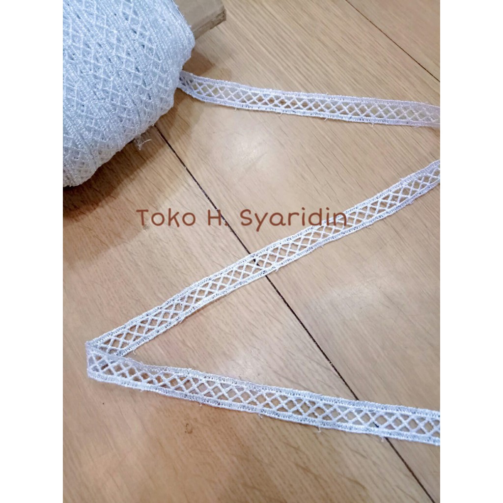 Renda Putih Kecil Meteran / mt 57