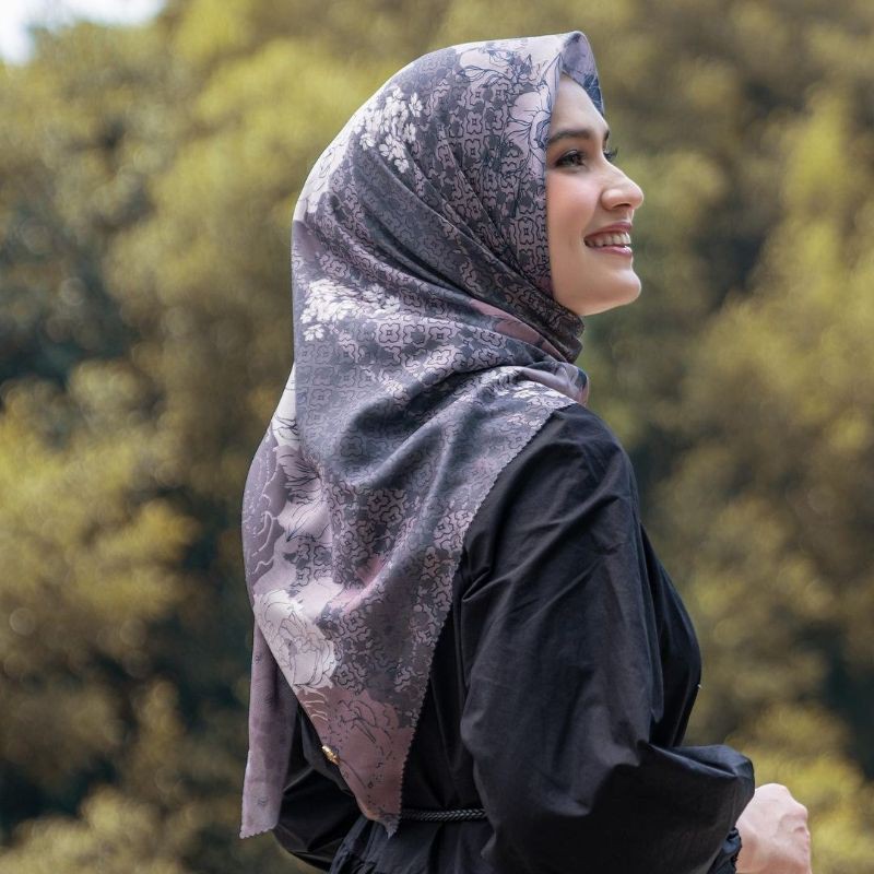 DAYANA SCARF BY HEAVEN LIGHTS