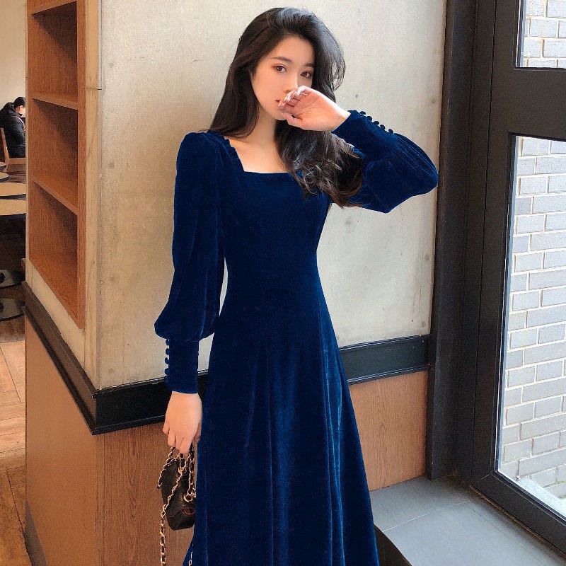 Square neck velvet long sleeve dress 2021 spring new French retro slim slim temperament sexy medium