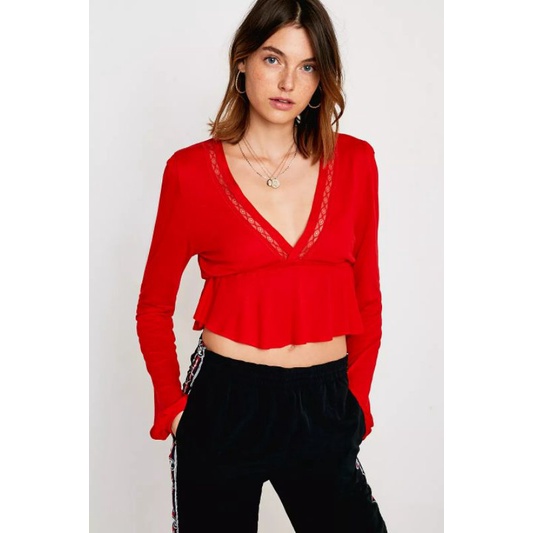 URBAN OUTFITTERS LACE RUFFLE CROP TOP