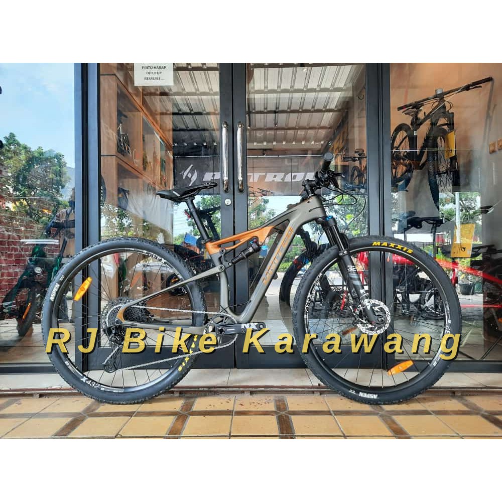 Sepeda MTB United Epsilon C1 29 er 12 Speed Carbon 29er