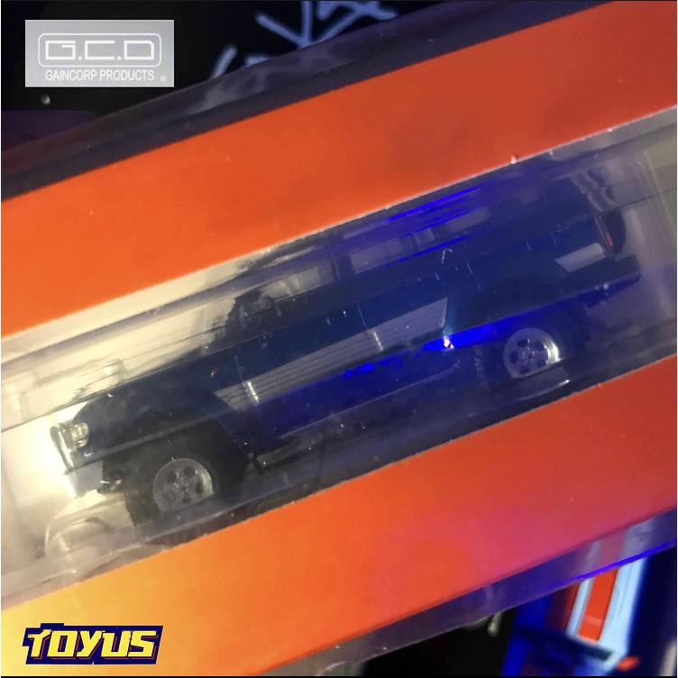 GCD - TOYOTA LAND CRUISER LC80 WITH ROOFRACK BLUE