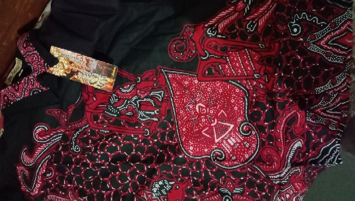 Trend Batik Lengan Pendek Motif Wayang Dan Elung