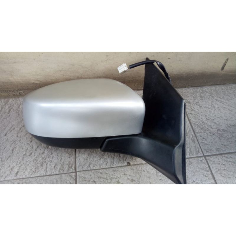 spion mobil grand Livina