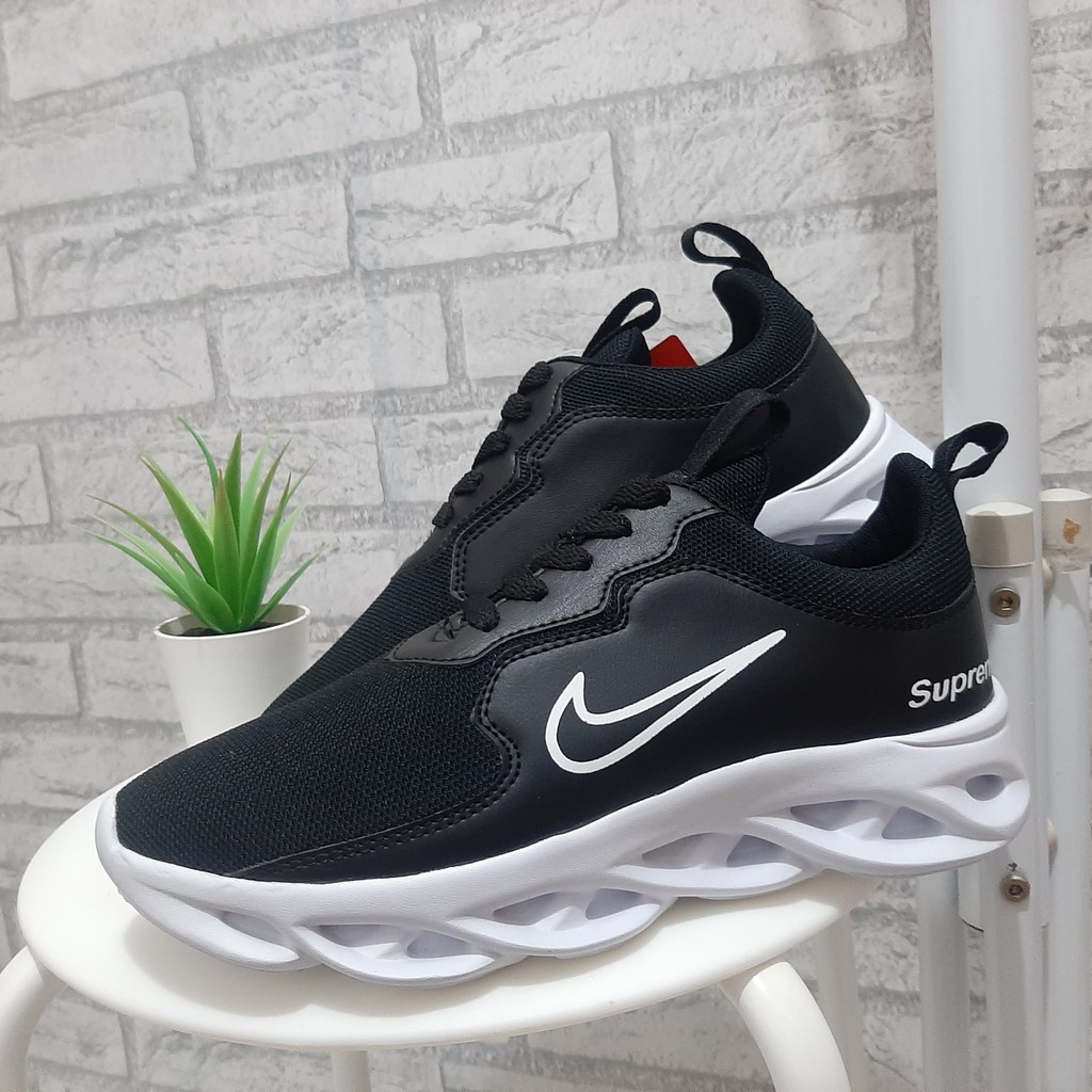 SEPATU NIKE121 SUPREME BLACK SEPATU RUNNING MAN AND GIRLS SNEAKERS SEPATU SPORT