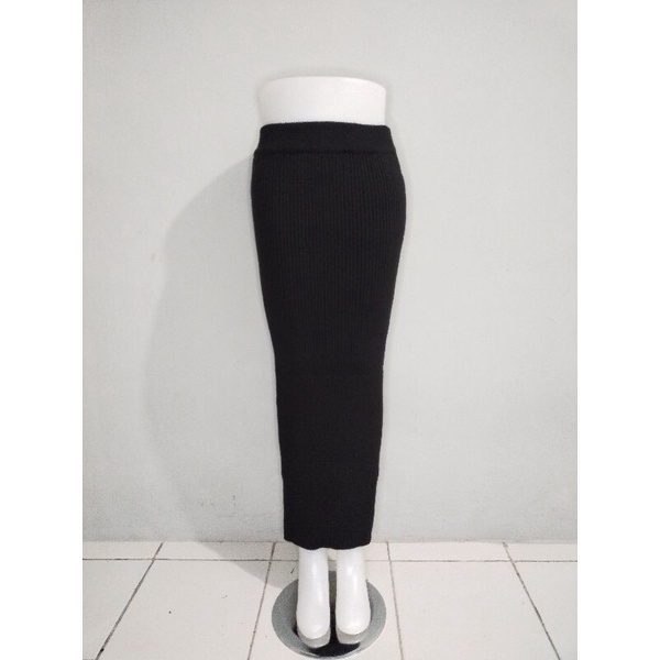 rajut premium, rok span rajut, rok span rajut, rok knit rajut premium-hitam