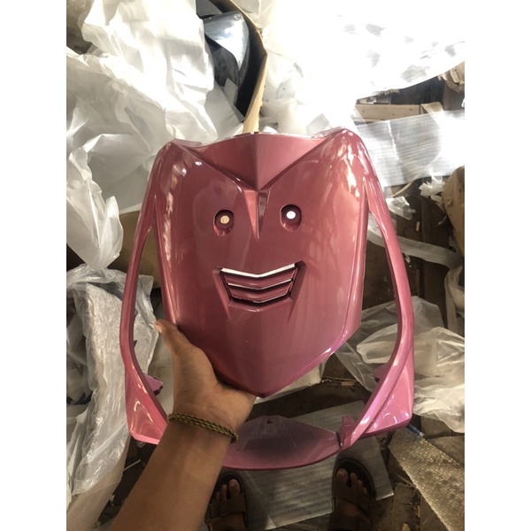 64301-KVY-960PFW Cover Front Panel Tameng Lampu Depan Beat Karbu pink