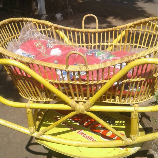 Ayunan Bayi Rotan