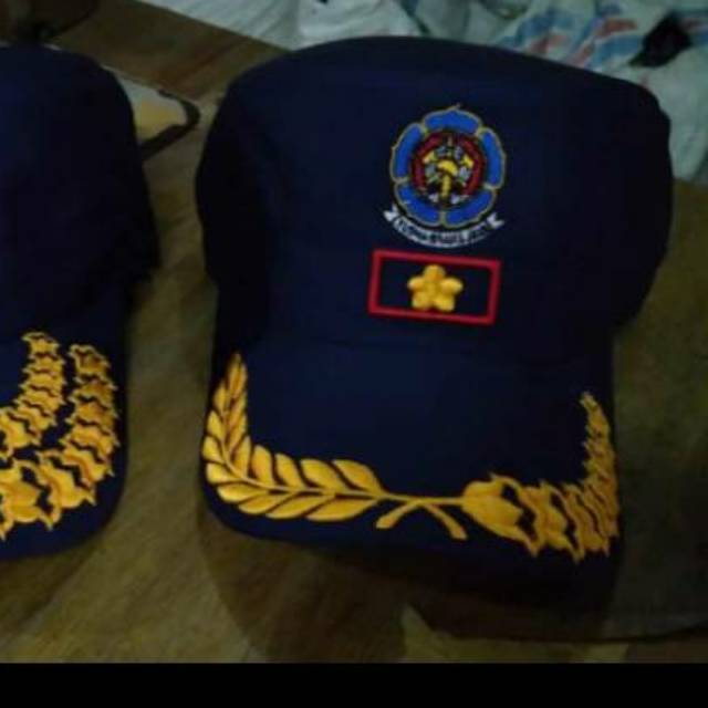 TOPI DAMKAR