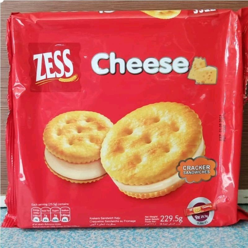 

Zess Cracker Sandwich Cheese/Peanut Butter Malaysia HALAL BPOM ML BERAT 229.5 gr isi 9pack