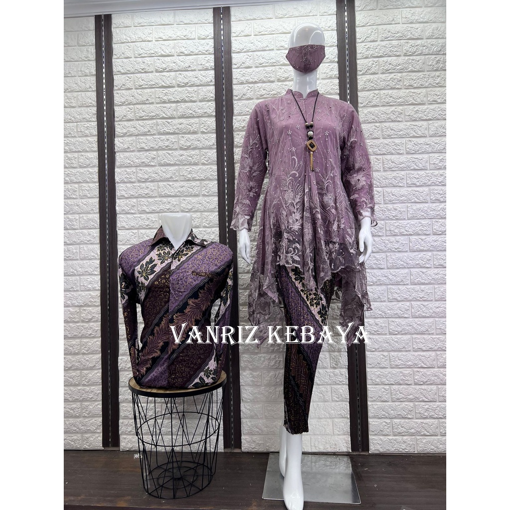 By GS KEBAYA COUPLE KEMEJA BATIK / KEBAYA TUNIK COUPLE / KEBAYA TUNIK MODERN / KEBAYA BUSUI / KEBAYA JUBRAI TILLE / TUNIK TILLE / KEBAYA PESTA /  TUNIK TILLE / KEBAYA WISUDA / KEBAYA TUNIK WANITA / KABAYA TILE KONDANGAN