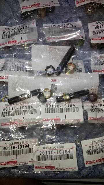 Baut stud pin toyota 125HT/rynosuarus original