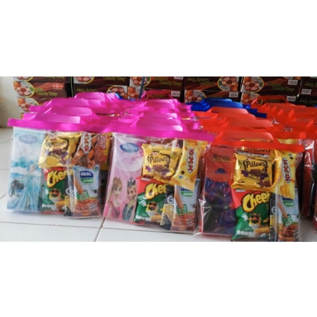

Free nama souvenir paket ultah snack + tempat pensil rakit karakter bingkisan anak