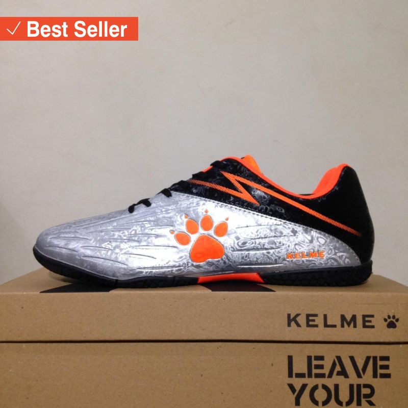 Sepatu Sport Olahraga murah awet kuat / Sepatu Futsal Kelme Ultra Sprint Silver Black 1106701