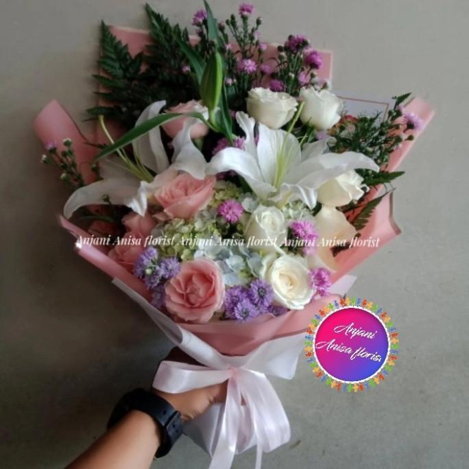 

HANDBOUQET BUNGA/BUNGA VALENTINE/KADO/MAWAR MIX LILY DG654EAFVD