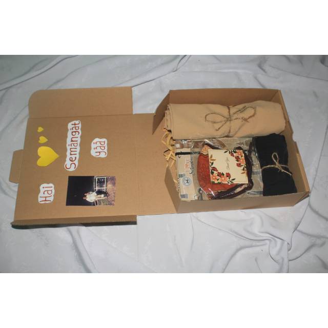 

LADIES BOX!! BISA REQUEST // GIFTBOX // GIFTBOX MURAH // KADO // HAMPERS // HAMPERS MURAH // HADIAH