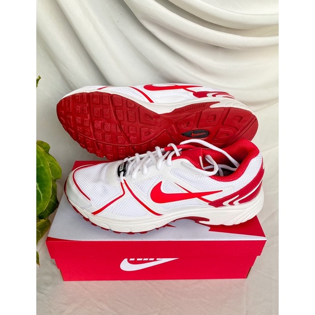 SEPATU RUNNING / SEPATU OLAHRAGA