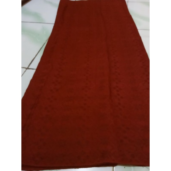 kain viscose polos semi sutera warna merah maroon