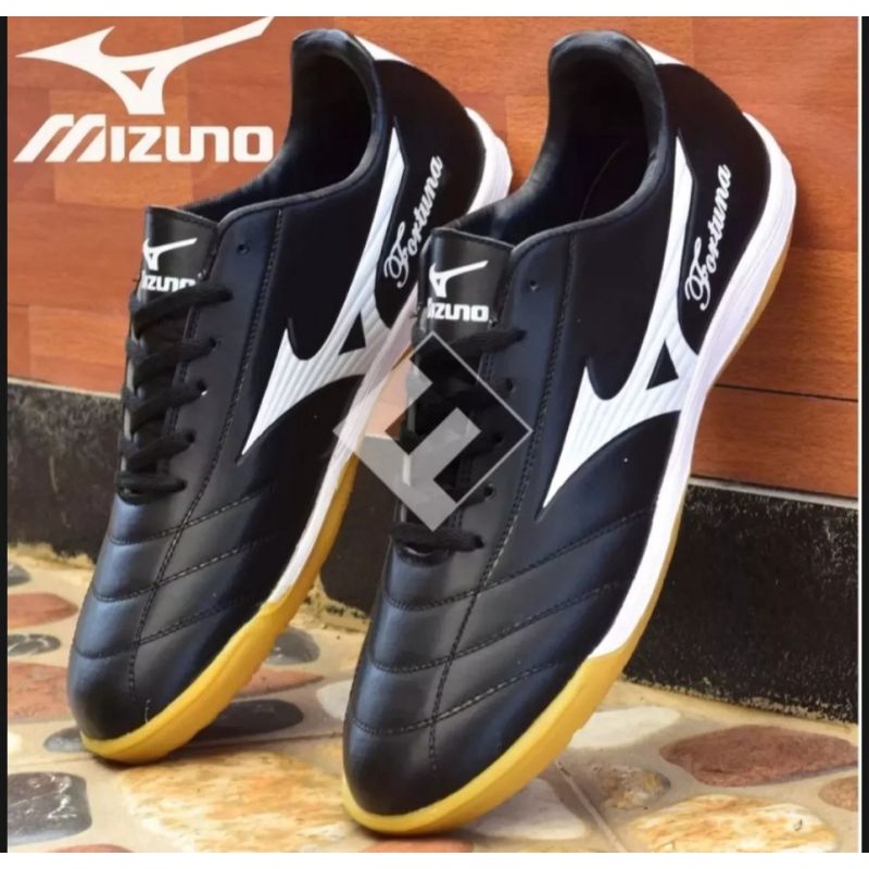 SEPATU FUTSAL MIZUNO TERBARU TERLARIS/SEPATU FUTSAL PRIA TERLARIS