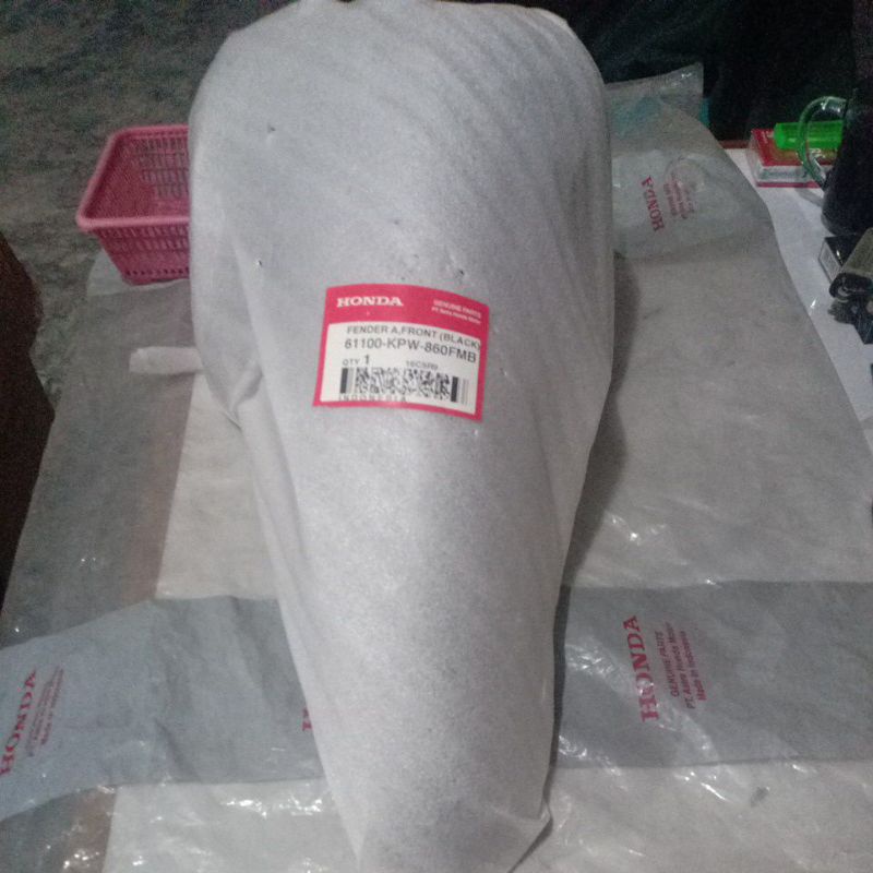 Spakbor depan Honda kirana asli original 61100-KPW-860FMB
