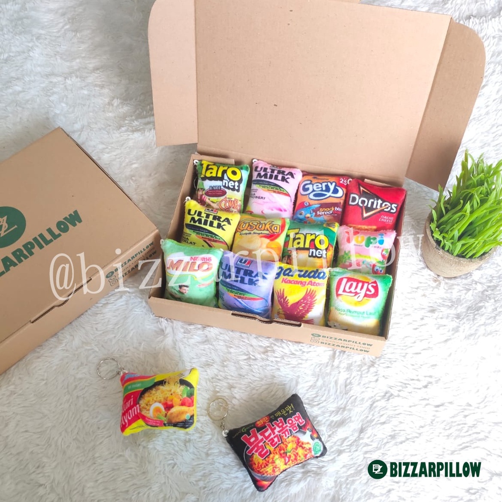 Bizzarpillow PAKET HAMPERS / SOUVENIR / HADIAH GANTUNGAN KUNCI SNACK BZ203