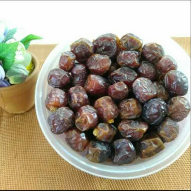 

Kurma Lulu Curah Per 3 kg