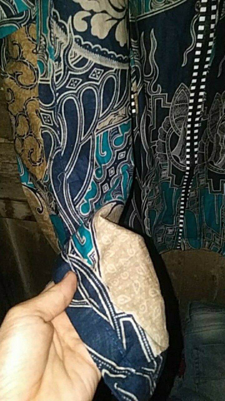Maura Couple - Sania Ruffle Batik Couple Ori Ndoro Jowi Garansi Terbaru - Batik Terkini
