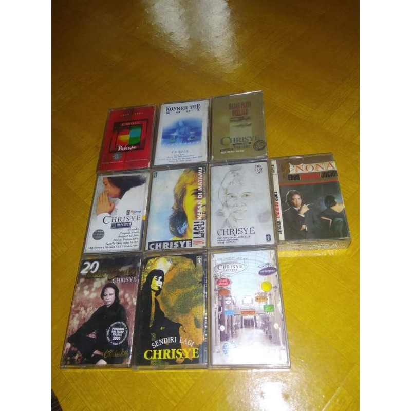 10 kaset pita Chrisye album lengkap