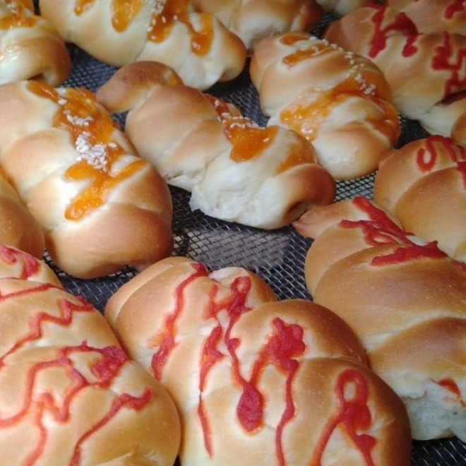 

Roti sosis mini Mekar Bakery Kue Khas Solo Empuk Dan Lembut