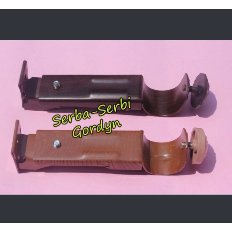 Bracket Kaki Penyangga Gorden Serat Kayu