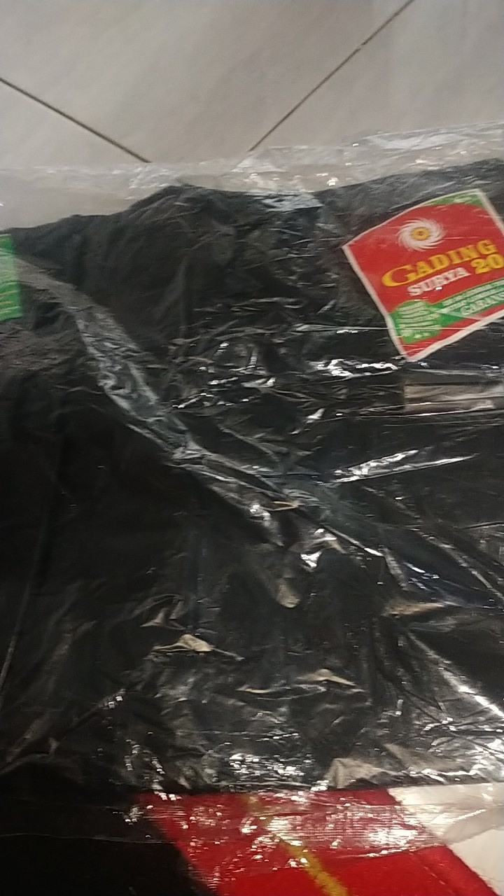 Kantong Plastik Kresek Hitam/merah Besar