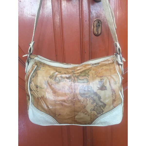 Preloved tas sling/ selempang peta AlvierOMartin#buat kk