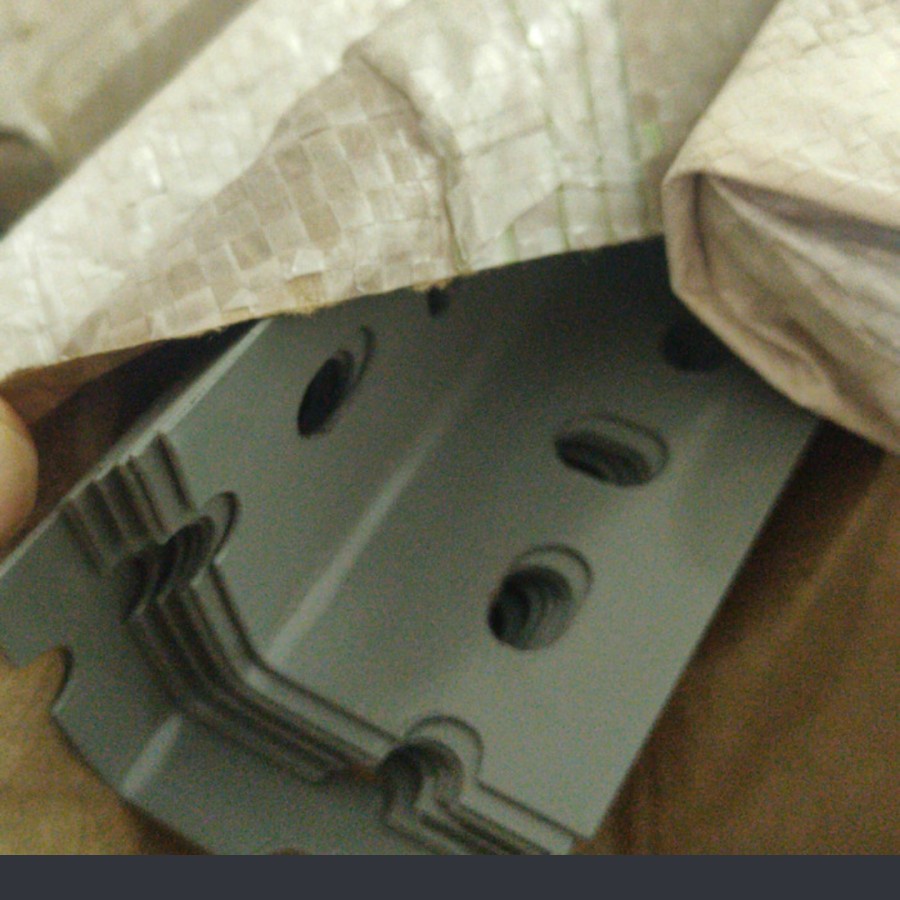 iNstansday- Besi Siku Lubang / Siku Lobang panjang 3 Meter tebal 1,15mm