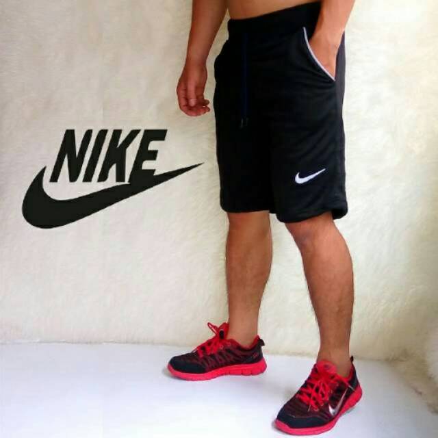 CELANA PENDEK NIKE/CELANA OLAHRAGA NIKE