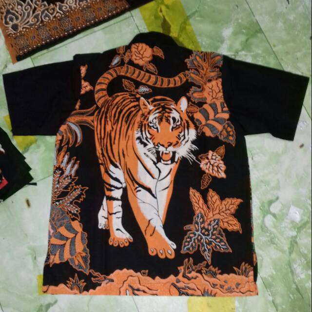 Kemeja anak motif macan