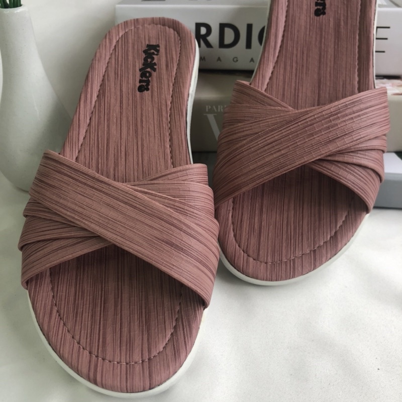 SANDAL SLOP KIPAS 3 SENDAL CEWEK  POPULER SENDAL SLOP KECE WANITA TERLARIS TERMURAH Sandal Slop Slip On Teplek Wanita Sandal Cewek sandal teplek sandal flat Terbaru emaja Kekinian / Sendal Teplek Selop Flip Flop Perempuan