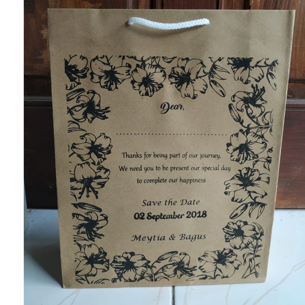 

Paperbag sablon ukuran P22xL7xT27 cm, paperbag kraft coklat, paperbag murah, tas kertas souvenir