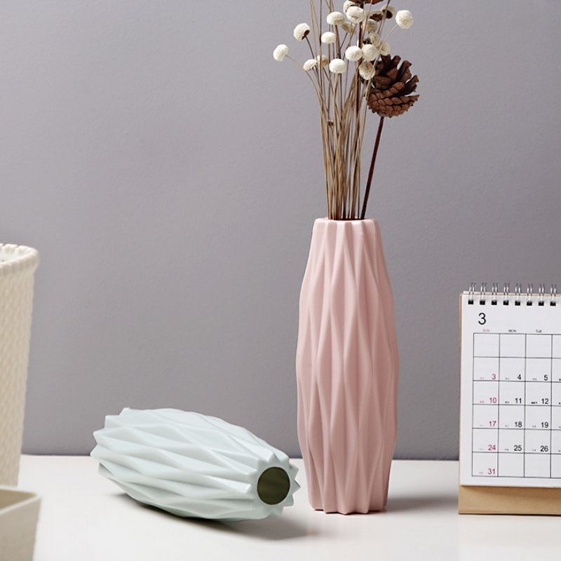 Vas Bunga Dekorasi Rumah Minimalis