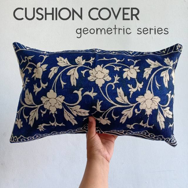 Cushion Cover/Sarban Geometric Series