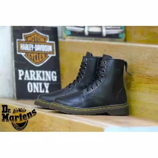 Sepatu Boots Docmart Model Simple Kulit Asli Outsole Karet Sepatu Boots Docmart Model Simple Kulit Asli Outsole Karet