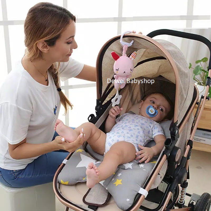 Mainan Anak Bayi Boneka Musik Gantung Kereta ( Baby Music Stroller Doll Stoller Toy/Bunyi/Berbunyi )