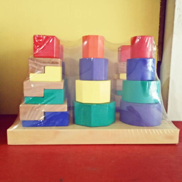 MAINAN BALOK KAYU SUSUN