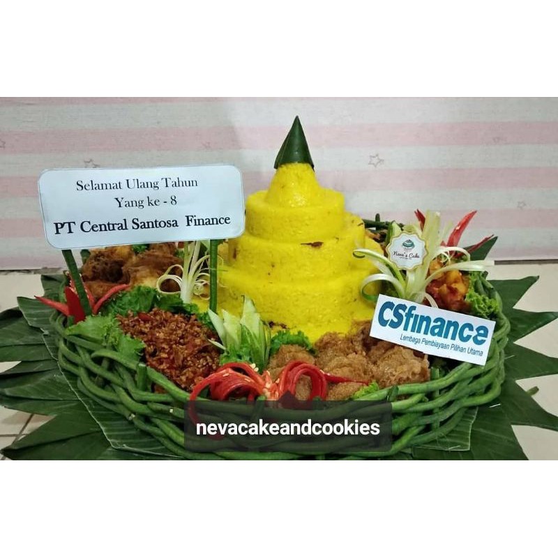 

Nasi Tumpeng
