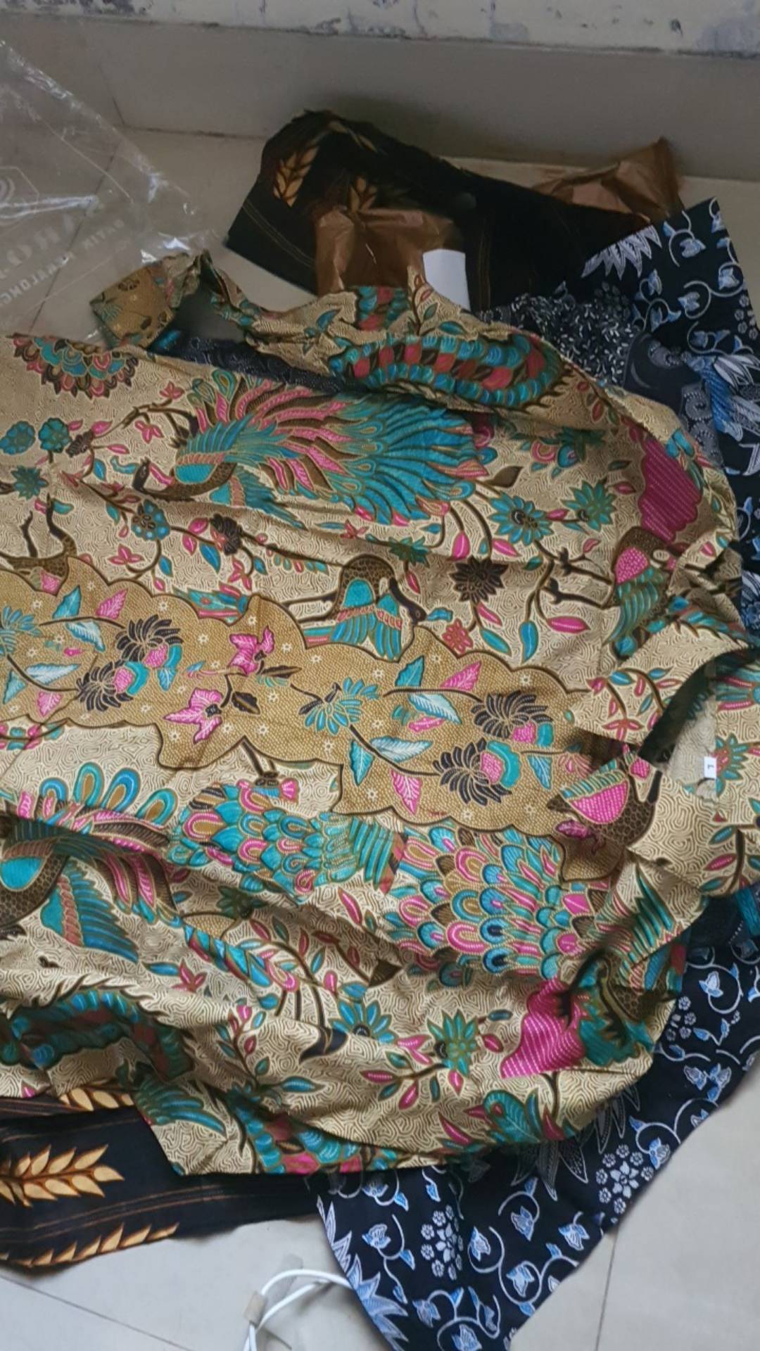 Banting Haarga Kemeja Batik Motif Acak Tidak Bisa Seragam Baju Batik Cuci Gudang