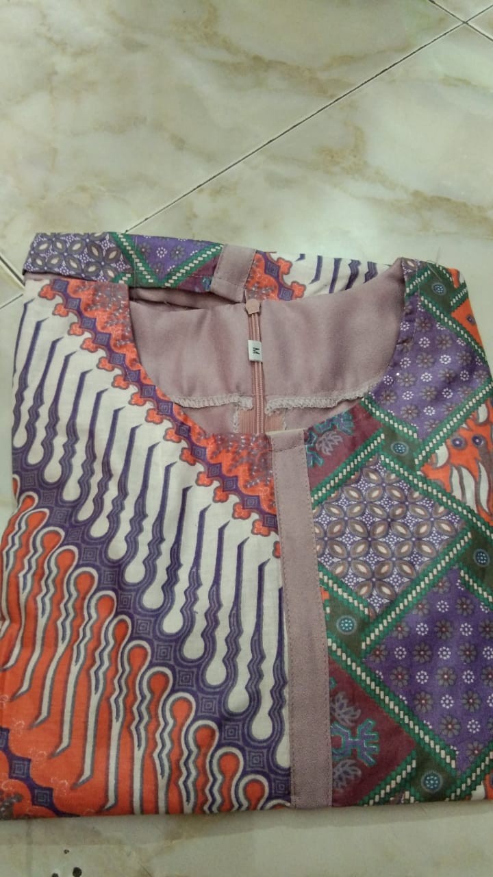 Kemeja Batik Cewek Blousee