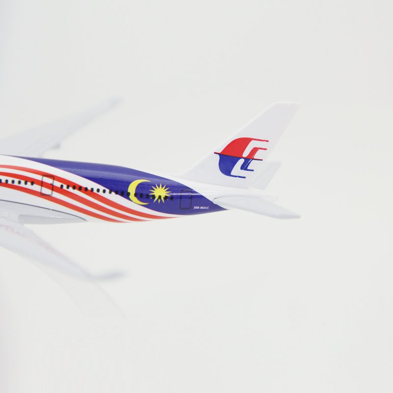 Miniatur Diecast Pesawat Terbang Malaysia Airlines A350-900 Bahan Metal Alloy Ukuran 16CM / 20CM Untuk Koleksi