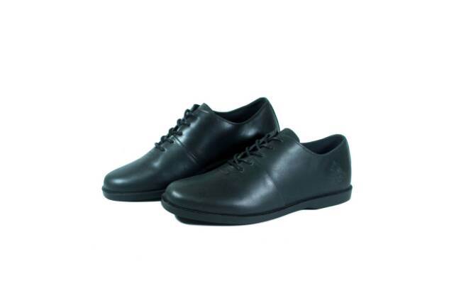 SEPATU  FORMAL KULIT ASLI WOLF MALAMUT LOW BLACK