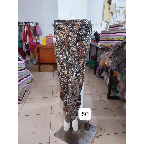(2/3) Rok batik FOIL EMAS pinggang karet. Langsung pakai. Termurah produksi sendiri. KeroncongBusana-5C