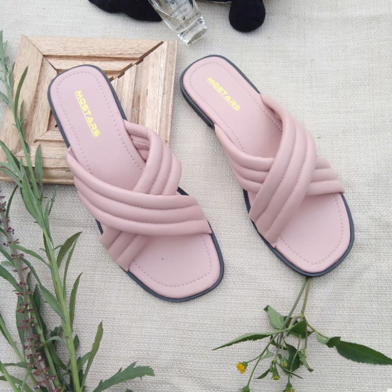 Sandal Flat Wanita Silang Empuk Korea Terbaru