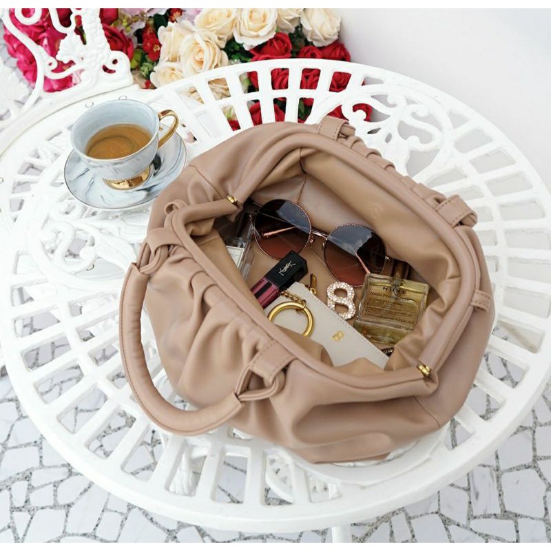 the cloud bag buttonscarves